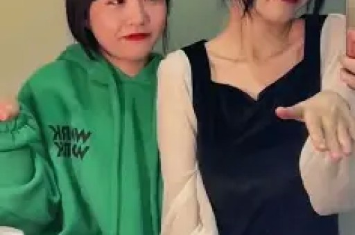 张踩铃每天和AI聊天宛如谈恋爱AI居然和她讲了某个明星的八卦