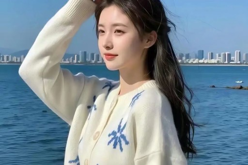 从千万粉顶流到全网封禁网红白冰的崩塌之路：一场被欲望吞噬的逆袭神话