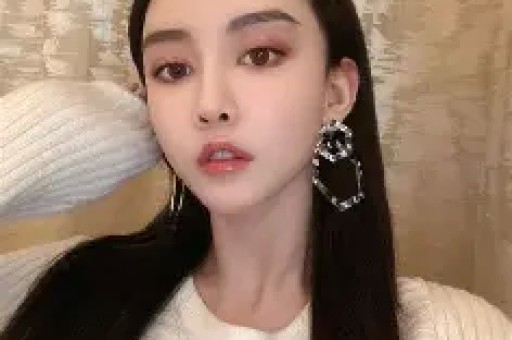抖音排名第一的网红路子越来越野了