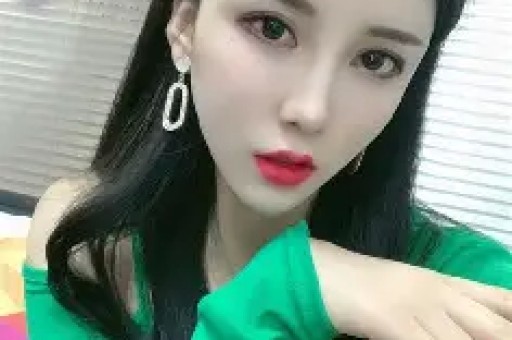 于都网红粉丝上百万的你知道有哪些吗？今天介绍3⃣️个知道她们有什么共同点吗？